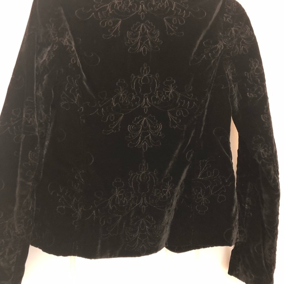 Simply adorable jacket - Picture 2 of 3